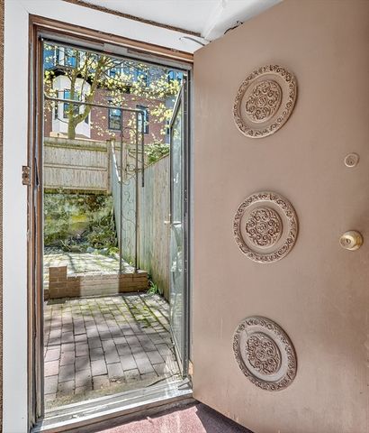 110 Appleton St, Boston, MA 02116