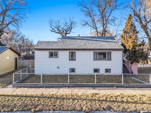 230 S G Street, Livingston, MT 59047