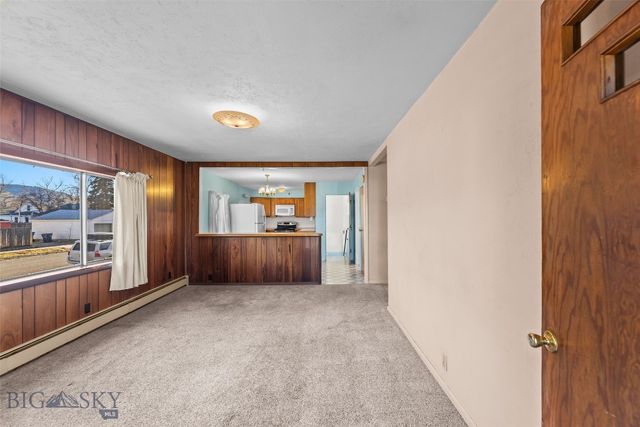 230 S G Street, Livingston, MT 59047