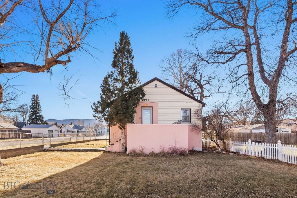230 S G Street, Livingston, MT 59047