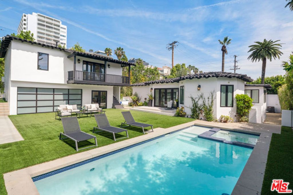 813 N Doheny Drive, Beverly Hills, CA 90210