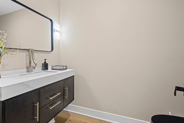 2390 White Oak Drive, Northbrook, IL 60062