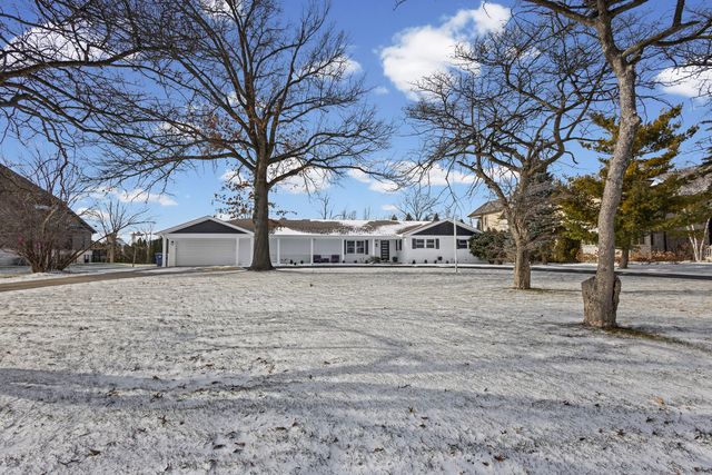 2390 White Oak Drive, Northbrook, IL 60062