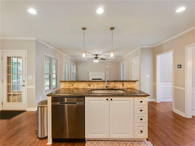 2462 Kaley Walk NW, Kennesaw, GA 30152
