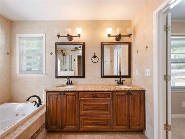 2462 Kaley Walk NW, Kennesaw, GA 30152