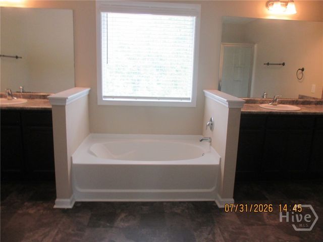 1252 Evergreen Trail, Hinesville, GA 31313