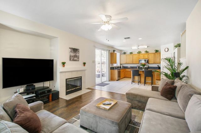 11568 Pyrites Ct, Gold River, CA 95670