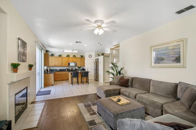 11568 Pyrites Ct, Gold River, CA 95670