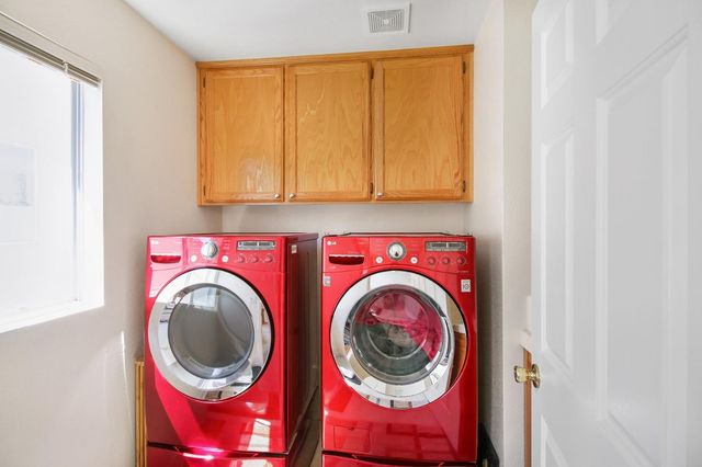 11568 Pyrites Ct, Gold River, CA 95670