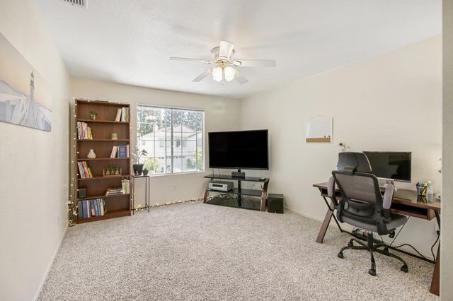 11568 Pyrites Ct, Gold River, CA 95670