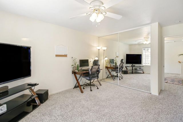 11568 Pyrites Ct, Gold River, CA 95670