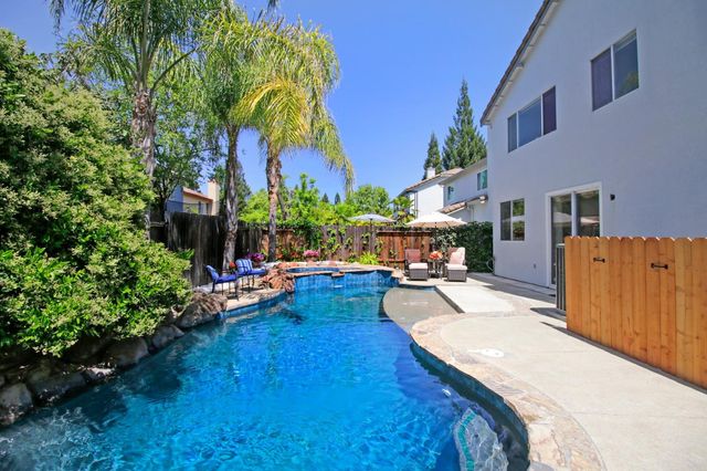 11568 Pyrites Ct, Gold River, CA 95670