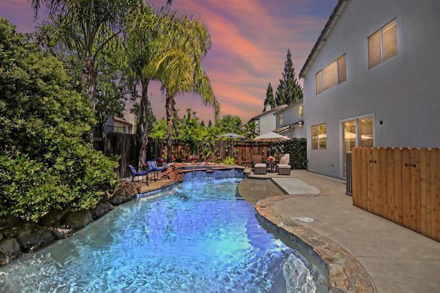 11568 Pyrites Ct, Gold River, CA 95670