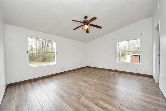 50 S Oak Dr, Cleveland, TX 77328