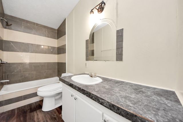 50 S Oak Dr, Cleveland, TX 77328