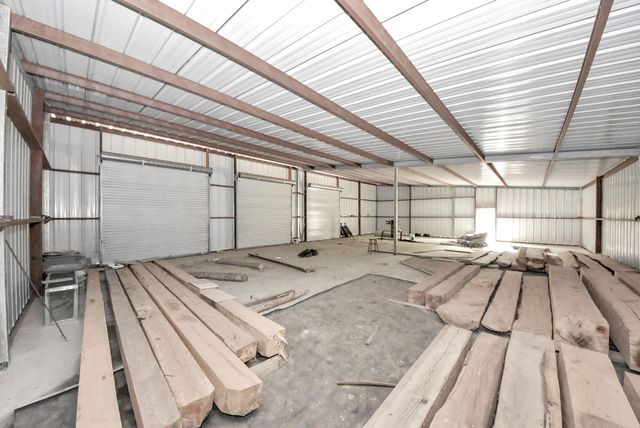 50 S Oak Dr, Cleveland, TX 77328