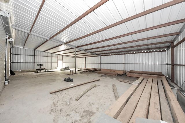 50 S Oak Dr, Cleveland, TX 77328