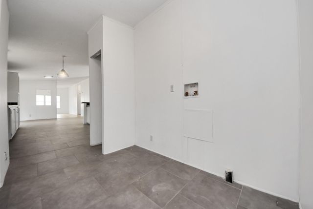 50 S Oak Dr, Cleveland, TX 77328