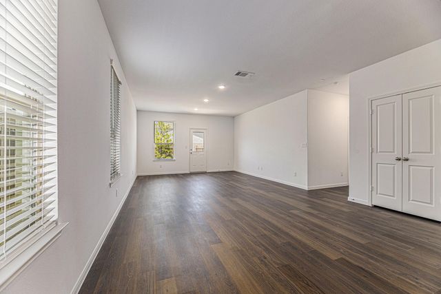235 Pine Cavern Drive, Conroe, TX 77378