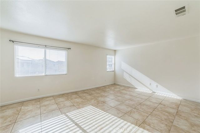 13279 Kootenay, Victorville, CA 92395