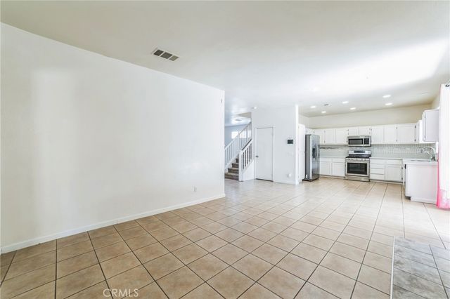 13279 Kootenay, Victorville, CA 92395