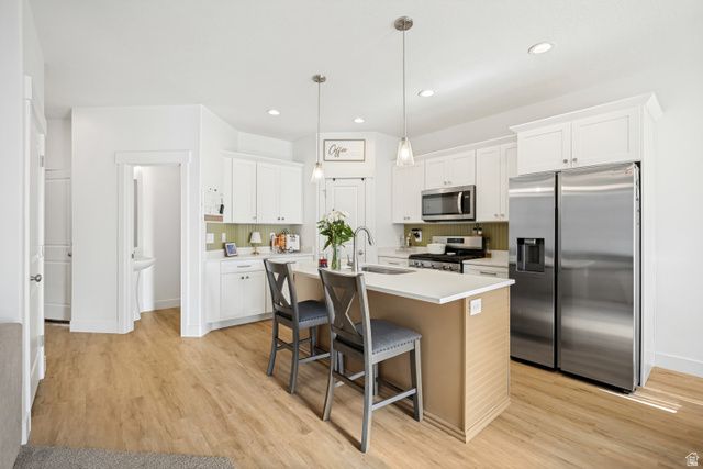 1028 N FREEMAN DR, Saratoga Springs, UT 84045