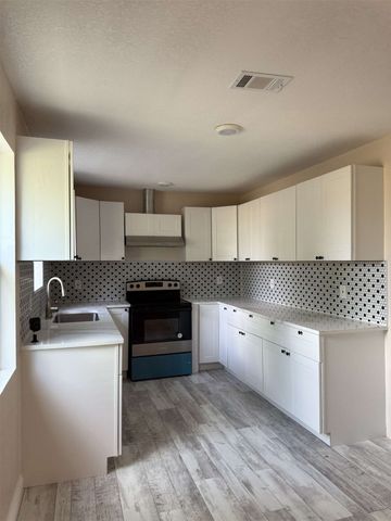2726 Kellogg Avenue, Dallas, TX 75216