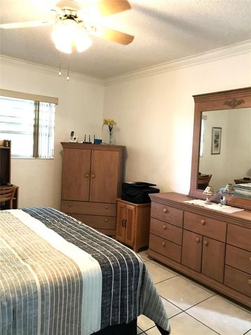 5003 NW 35th Street 508, Lauderdale Lakes, FL 33319