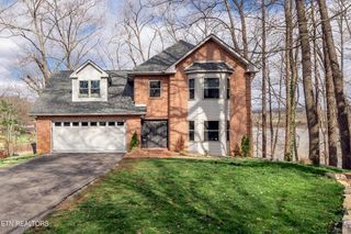 1200 River Oaks Drive, Kingston, TN 30145