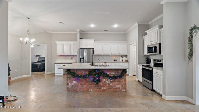 640 Statesman Drive, Byram, MS 39272