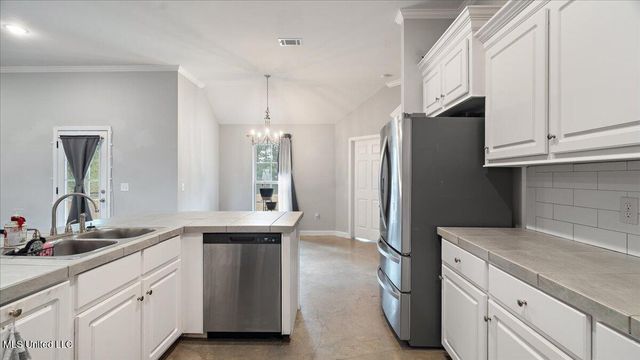 640 Statesman Drive, Byram, MS 39272