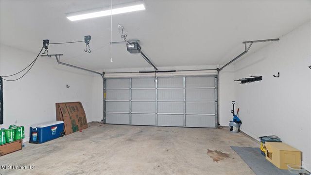 640 Statesman Drive, Byram, MS 39272