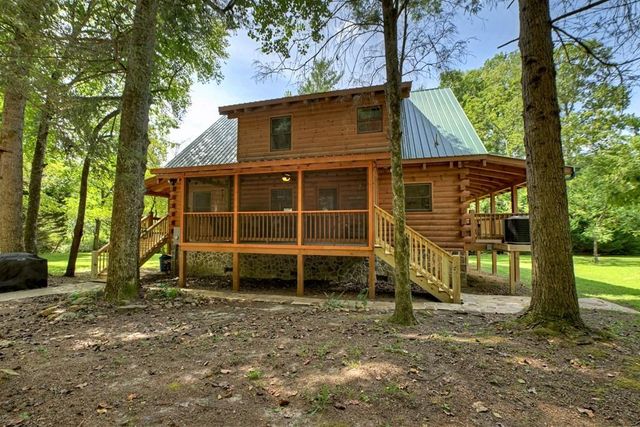 656 Newberry Drive, Ellijay, GA 30536