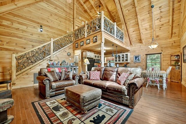 656 Newberry Drive, Ellijay, GA 30536