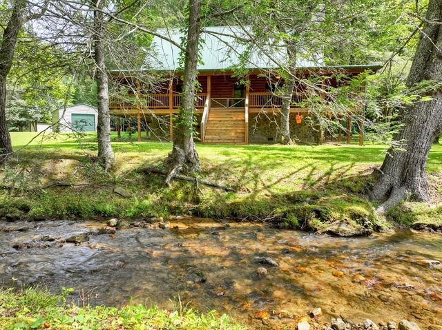 656 Newberry Drive, Ellijay, GA 30536