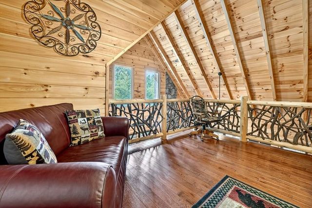 656 Newberry Drive, Ellijay, GA 30536