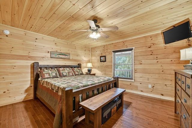 656 Newberry Drive, Ellijay, GA 30536