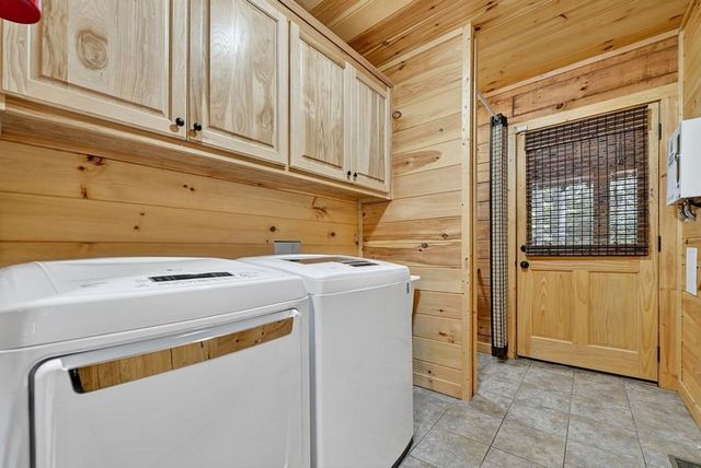 656 Newberry Drive, Ellijay, GA 30536