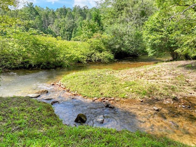 656 Newberry Drive, Ellijay, GA 30536