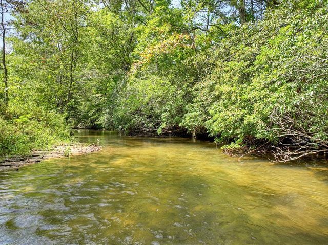 656 Newberry Drive, Ellijay, GA 30536