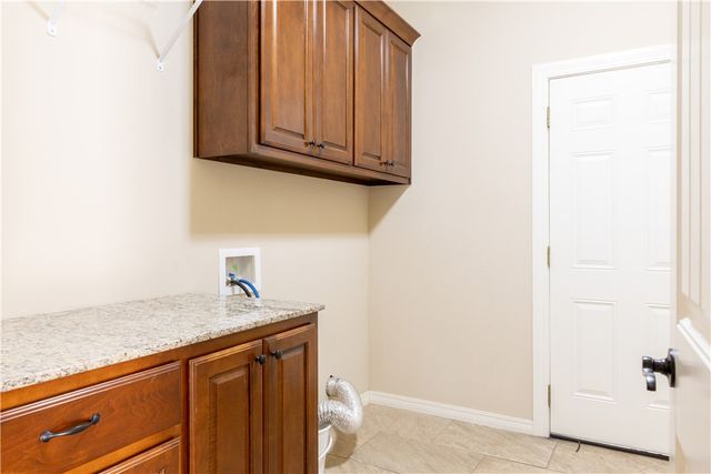 5807 Knotty Pine Road, Bentonville, AR 72713