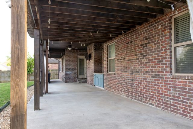 5807 Knotty Pine Road, Bentonville, AR 72713