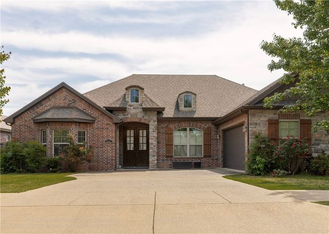 5807 Knotty Pine Road, Bentonville, AR 72713