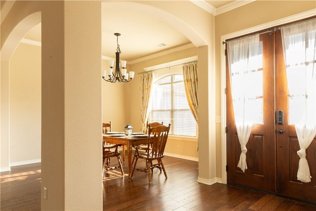 5807 Knotty Pine Road, Bentonville, AR 72713