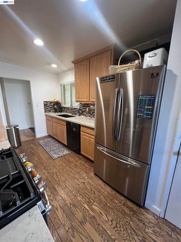 8499 Bandon Dr, Dublin, CA 94568