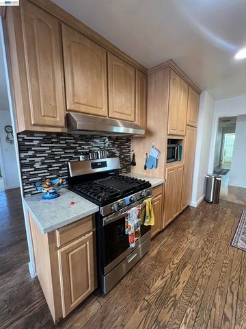 8499 Bandon Dr, Dublin, CA 94568