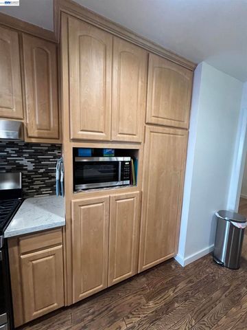 8499 Bandon Dr, Dublin, CA 94568