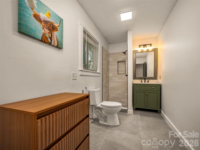 3276 Howard Gap Road, Hendersonville, NC 28792