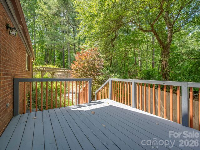 3276 Howard Gap Road, Hendersonville, NC 28792
