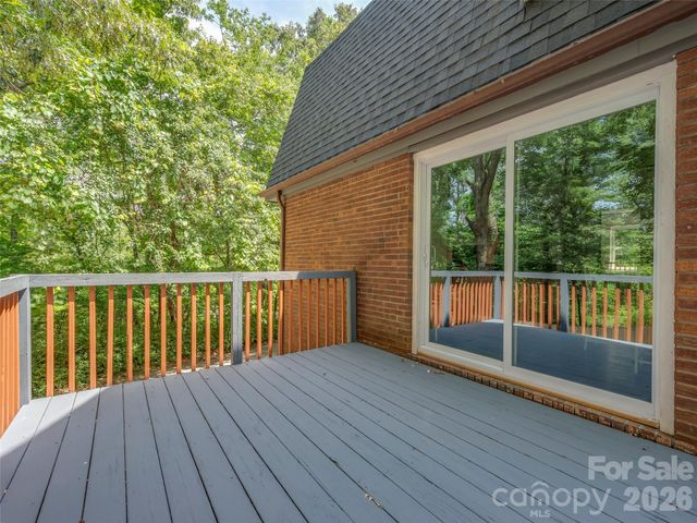 3276 Howard Gap Road, Hendersonville, NC 28792